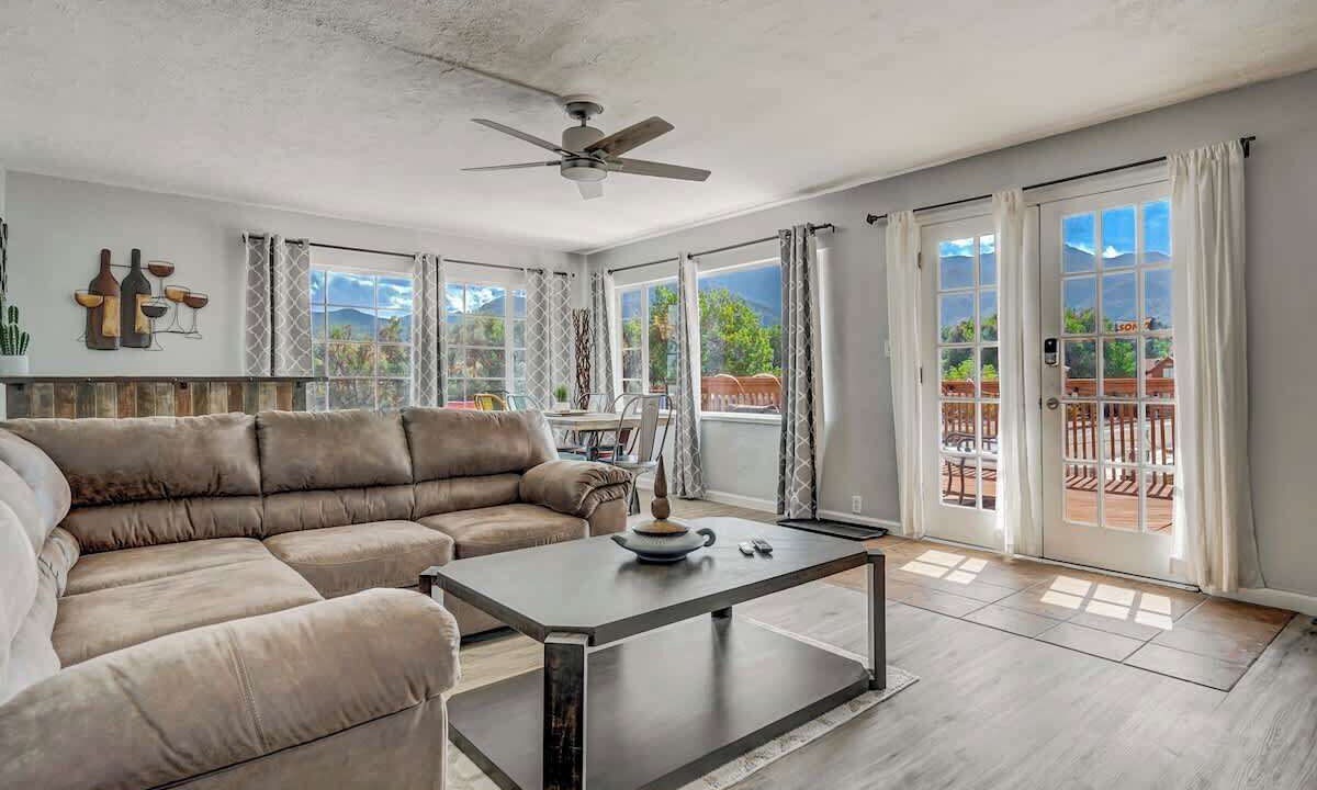 Photo of Livingroom in West Colorado Springs