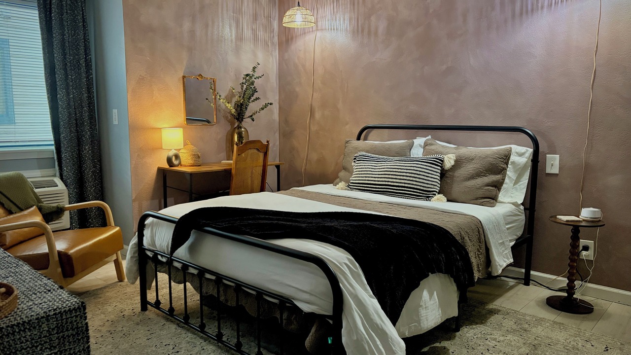 Photo of Bedroom in Englewood