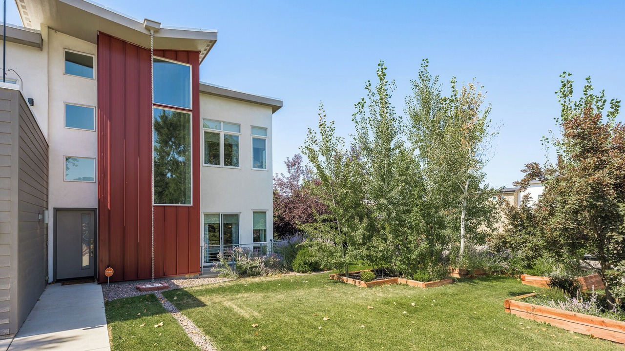 Photo of Outdoor in Berkley