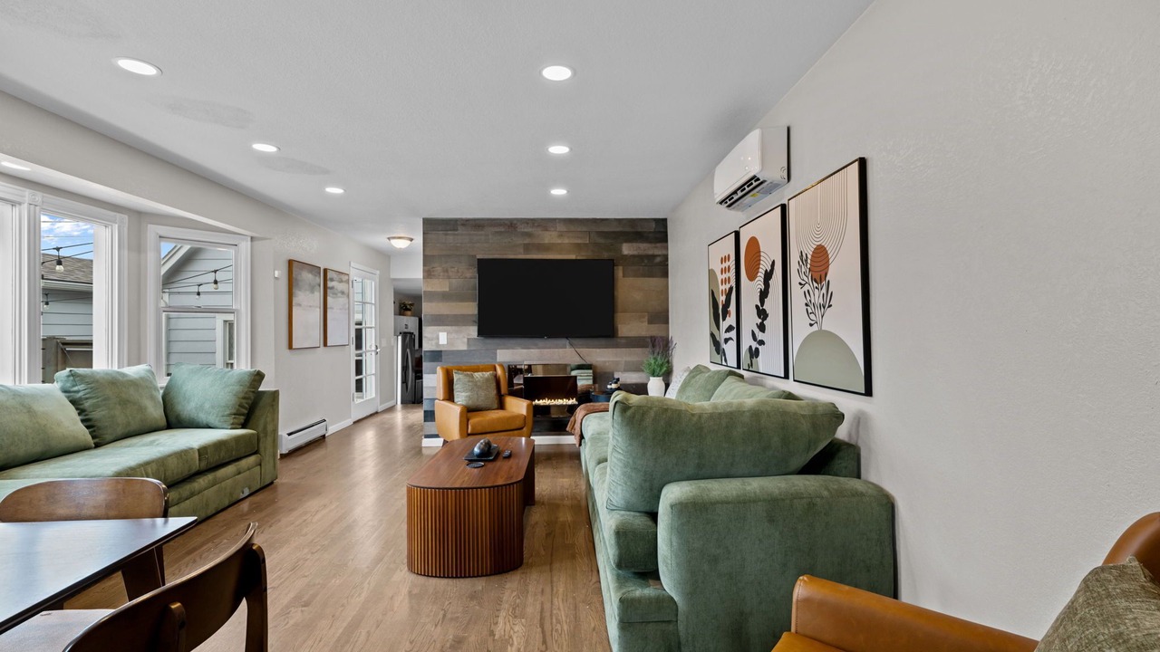 Photo of Livingroom in Englewood