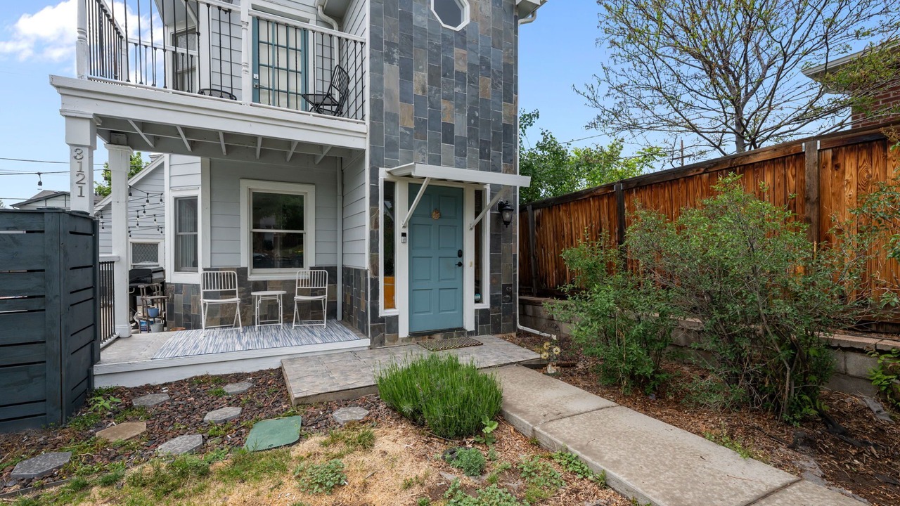 Photo of Outdoor in Englewood