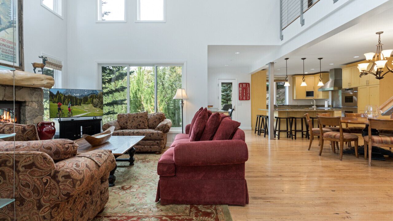 Photo of Livingroom in Highland Meadows