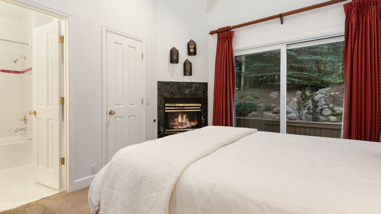 Photo of Bedroom in Highland Meadows