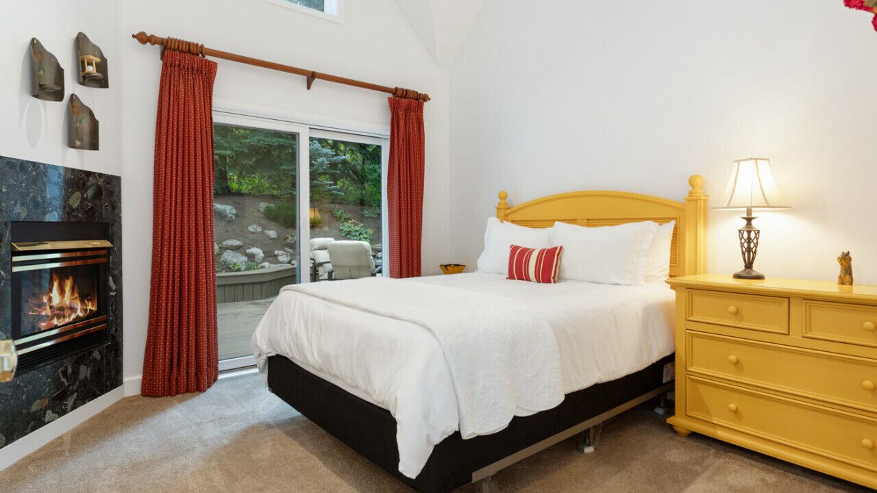 Photo of Bedroom in Highland Meadows