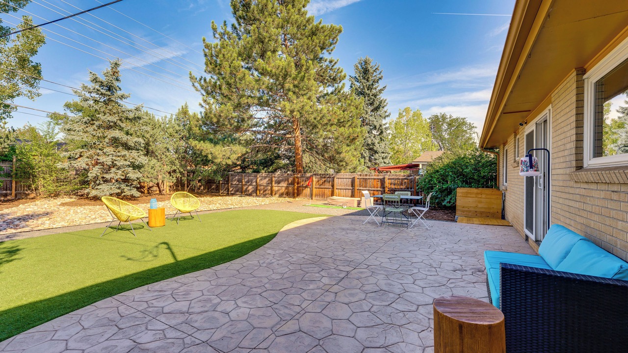 Photo of Outdoor in Baseline Sub