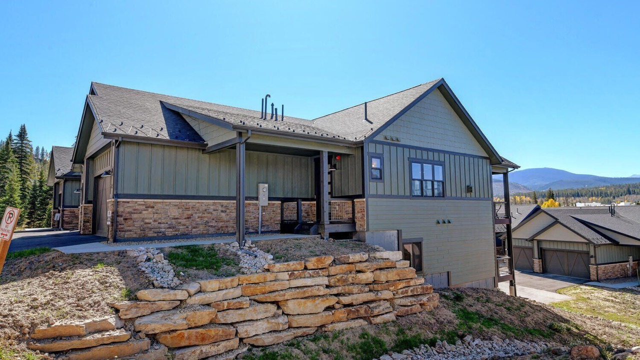 Photo of Outdoor in Rendezvous