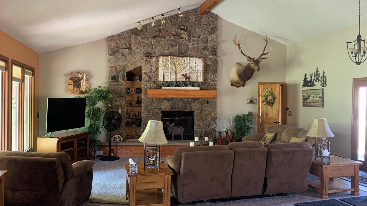 Photo of Livingroom in Estes Park