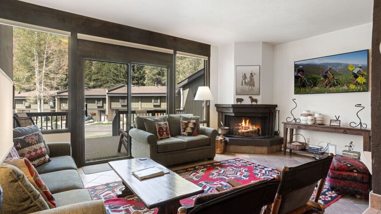 Photo of Livingroom in Vail