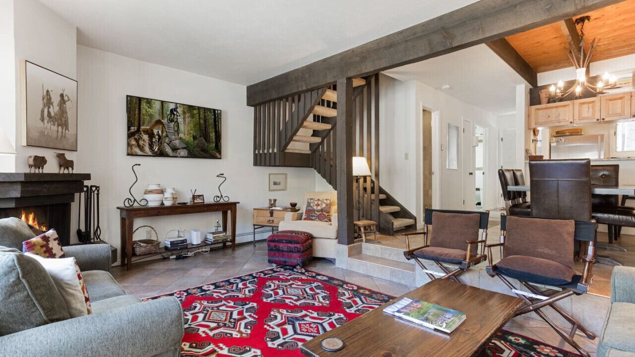 Photo of Livingroom in Vail