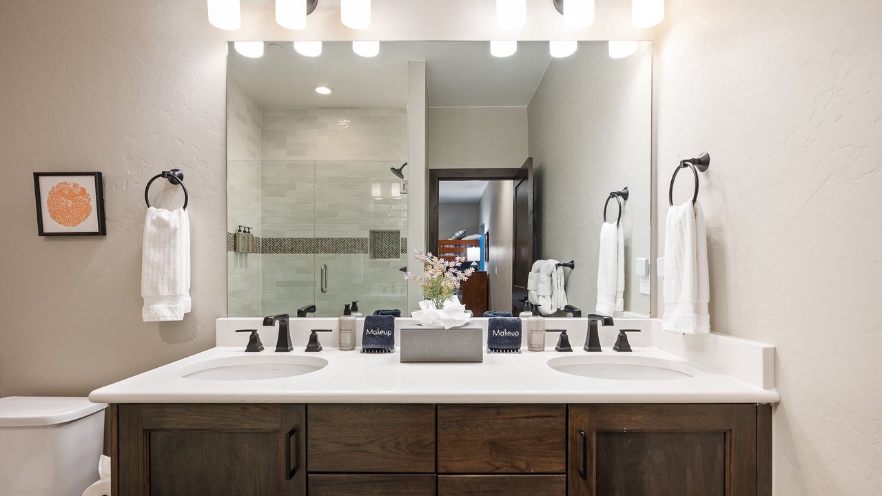 Photo of Bathroom in Rendezvous
