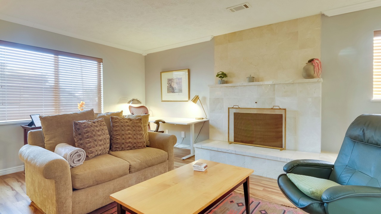 Photo of Livingroom in Jewell Heights - Hoffman Heights