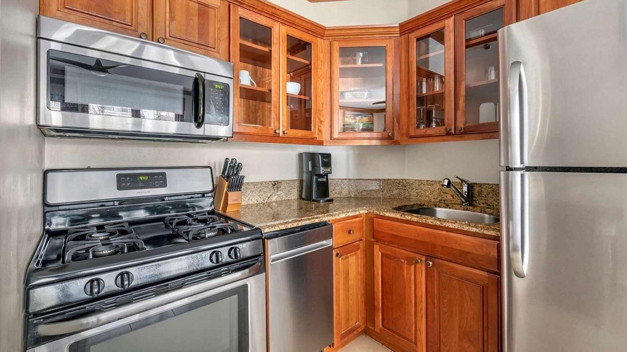 Photo of Kitchen in Peak 9