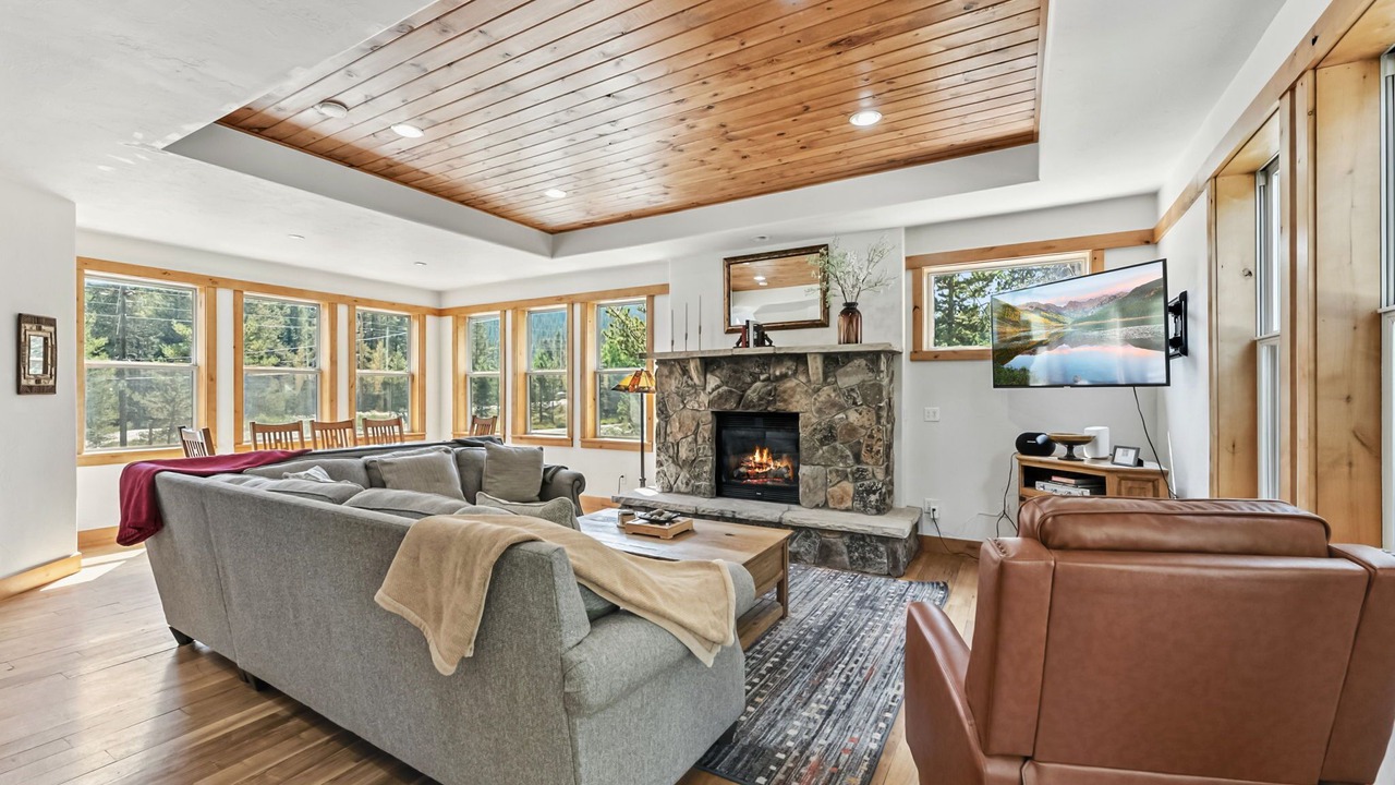 Photo of Livingroom in Blue River