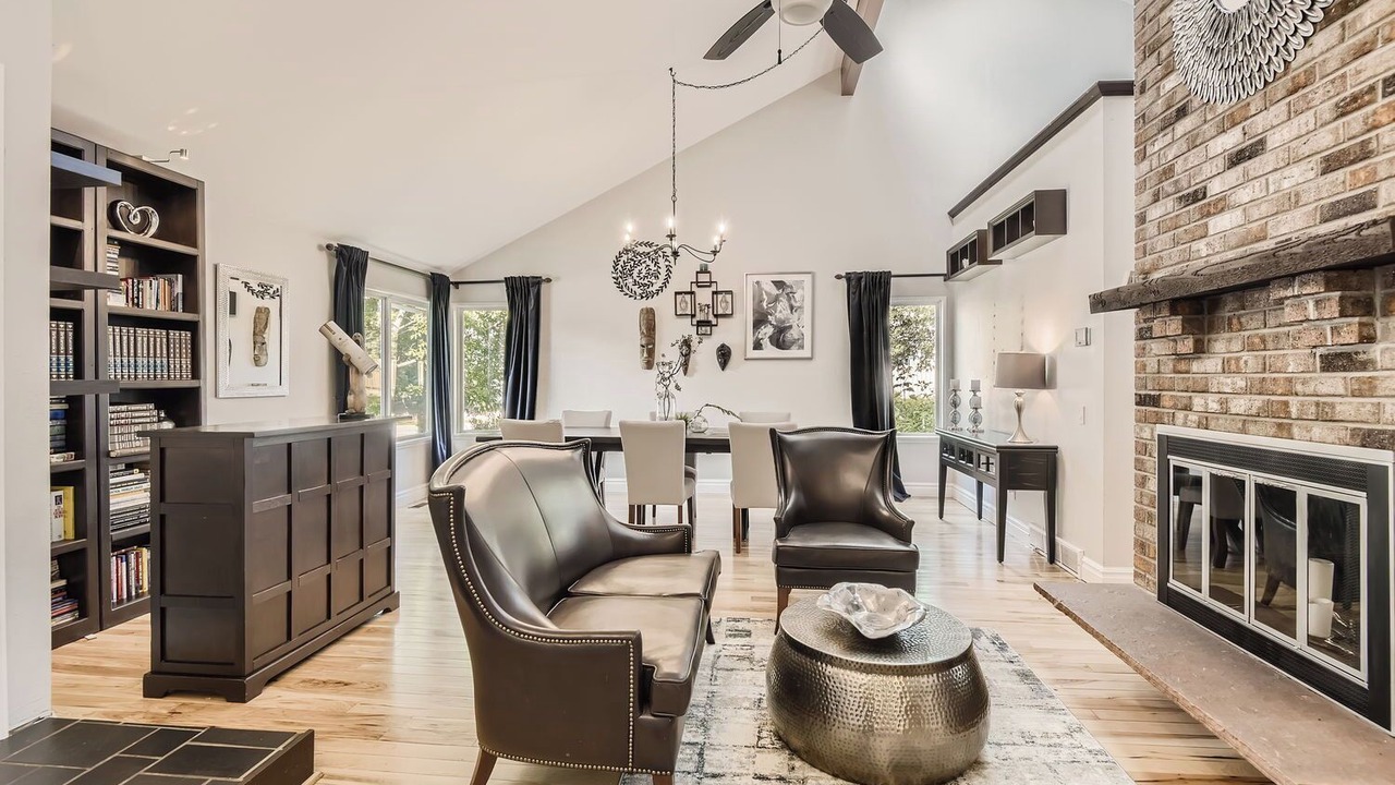 Photo of Livingroom in Englewood