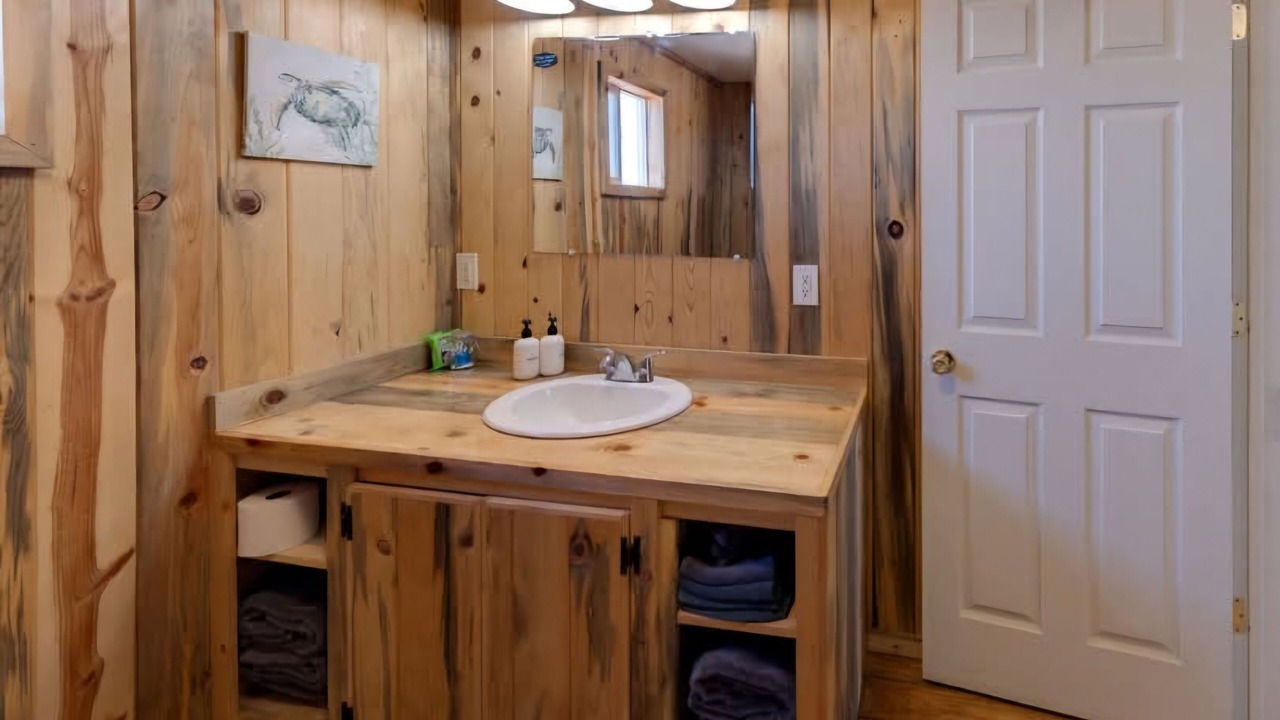Photo of Bathroom in Blanding