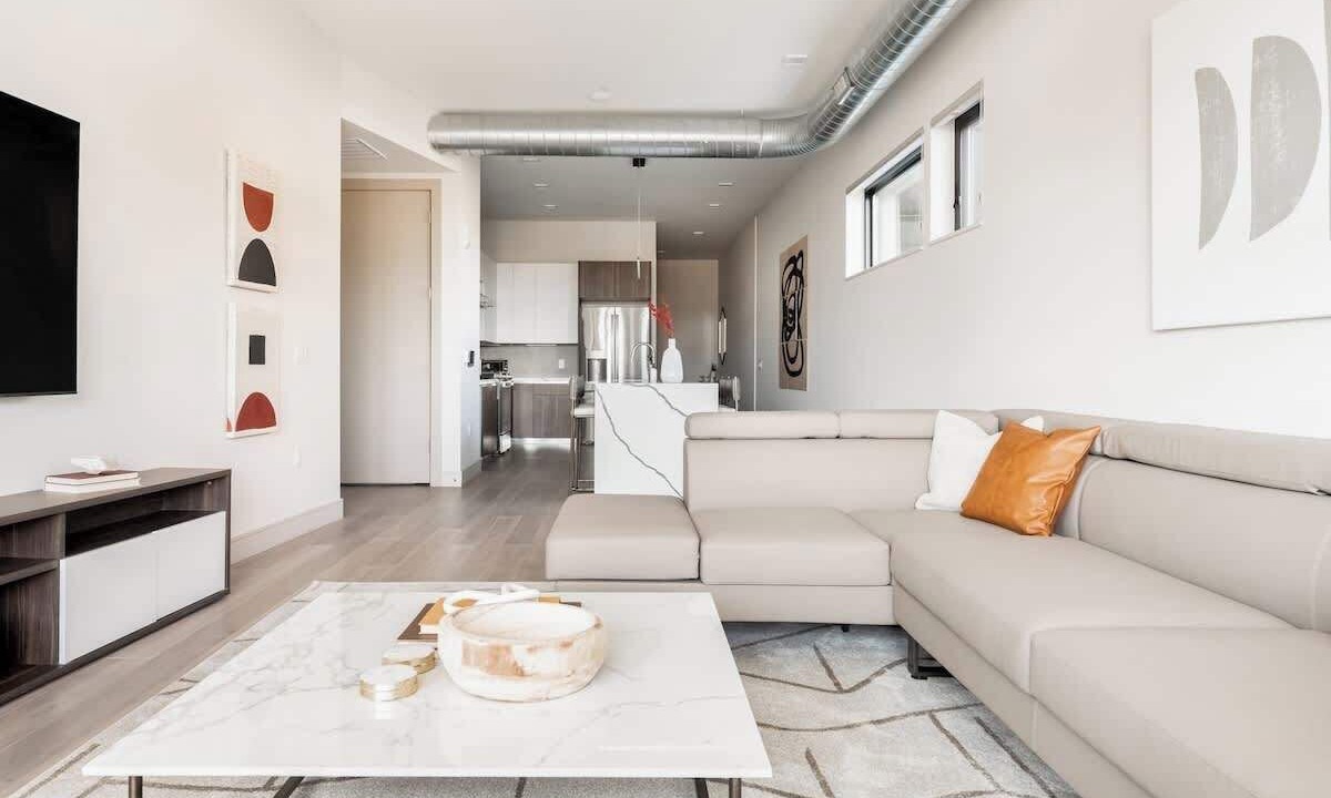 Photo of Livingroom in Jefferson Park