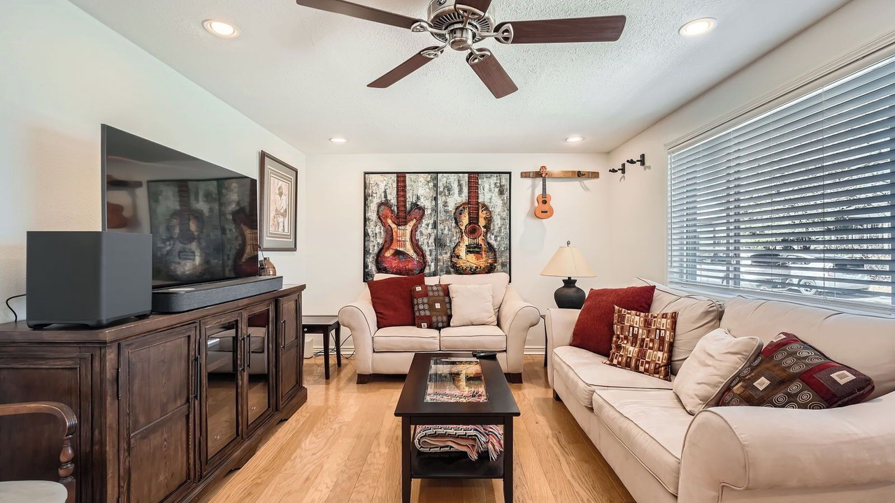Photo of Livingroom in Belmar Park