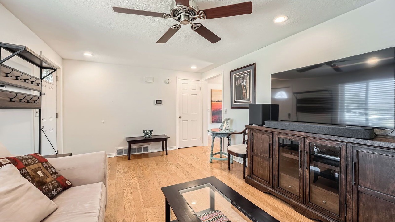 Photo of Bedroom in Belmar Park