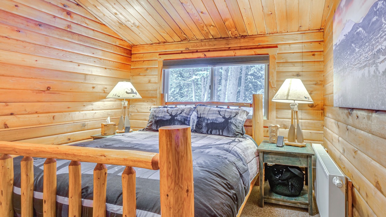Photo of Bedroom in Blue River