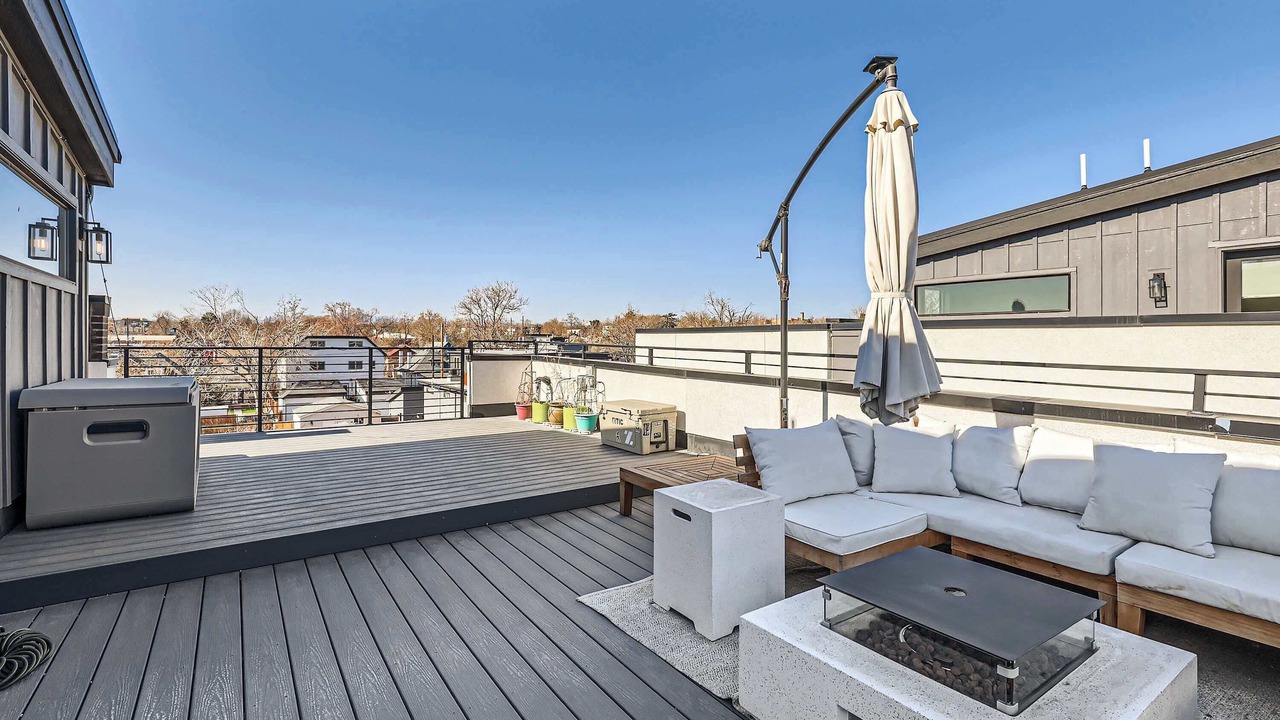 Photo of Patio Balcony in Sunnyside