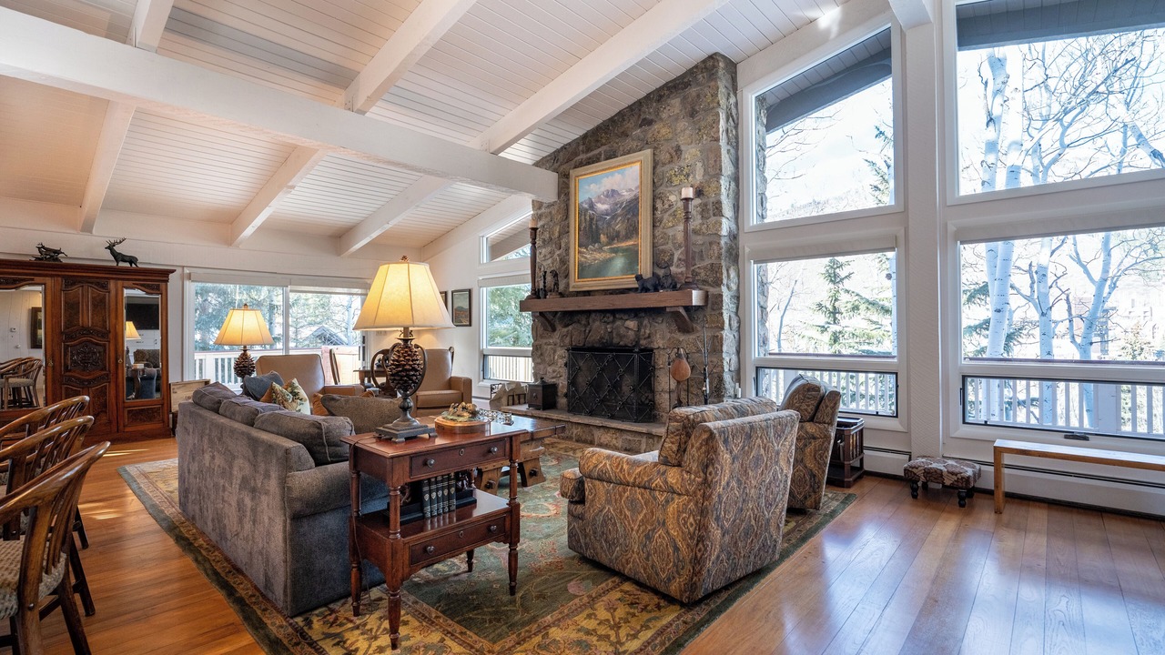 Photo of Livingroom in Vail