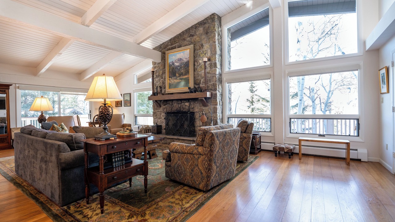 Photo of Livingroom in Vail