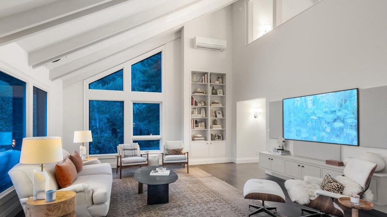 Photo of Livingroom in Mountain Valley
