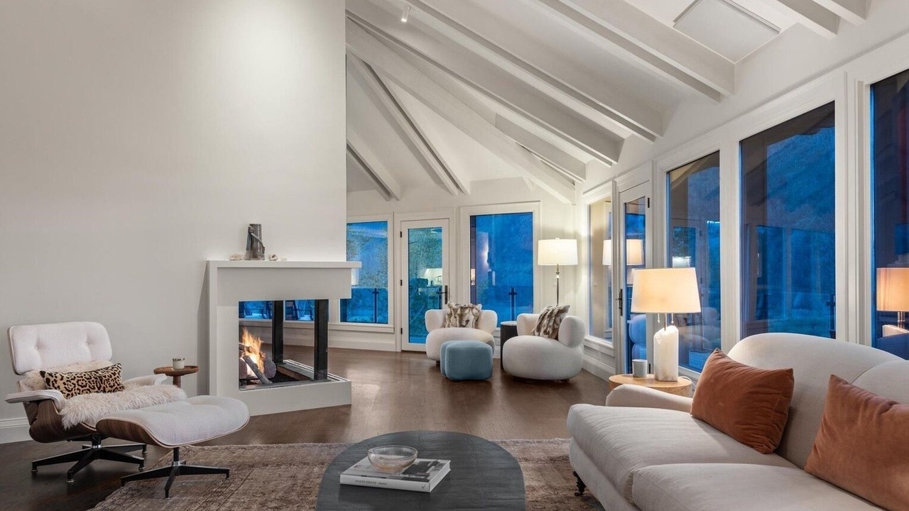 Photo of Livingroom in Mountain Valley