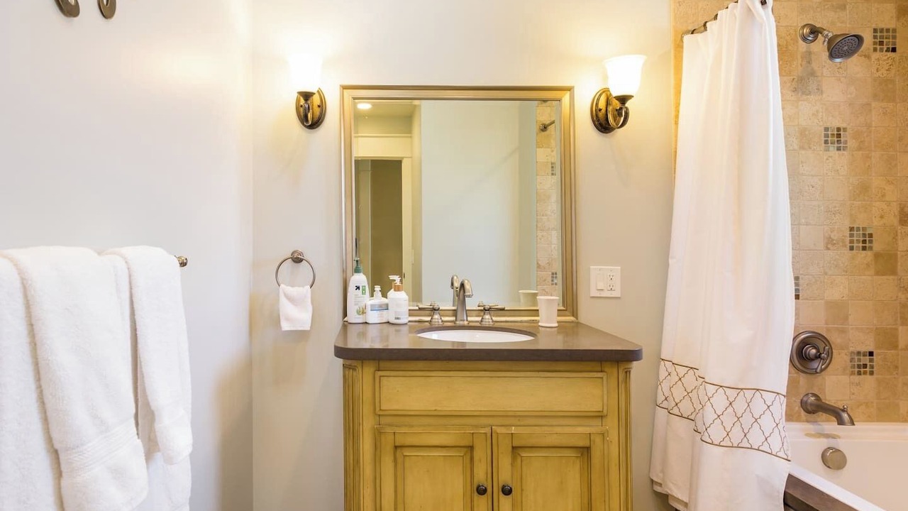 Photo of Bathroom in Whittier