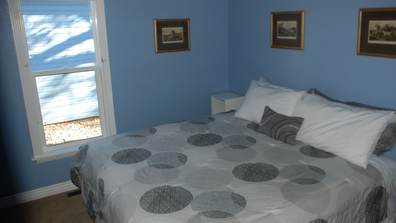 Photo of Bedroom in Goss - Grove