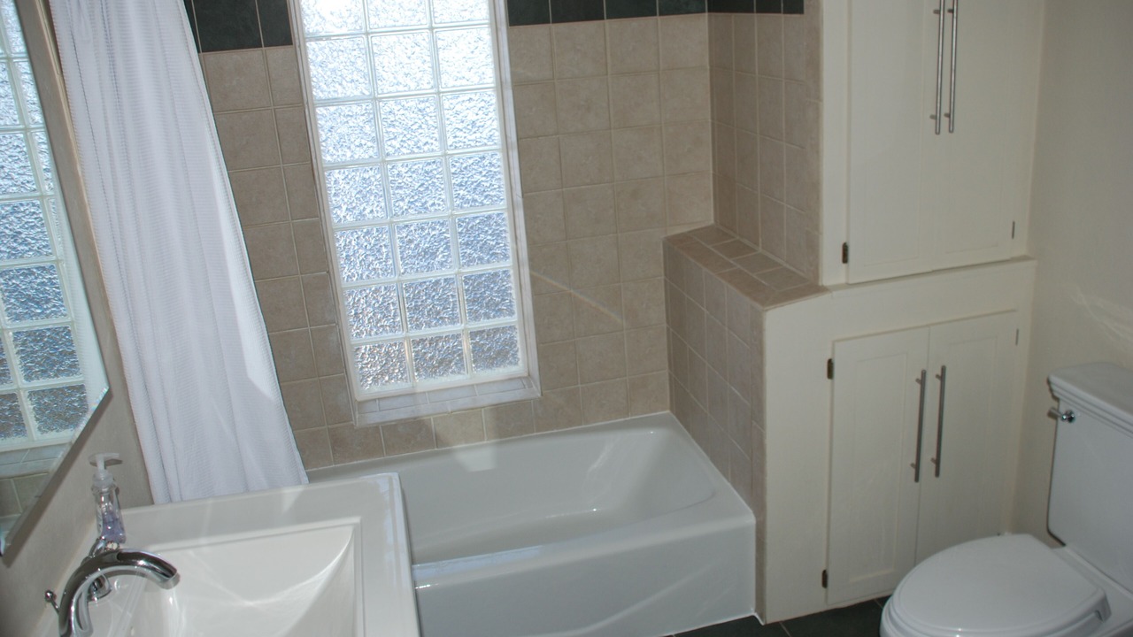 Photo of Bathroom in Goss - Grove