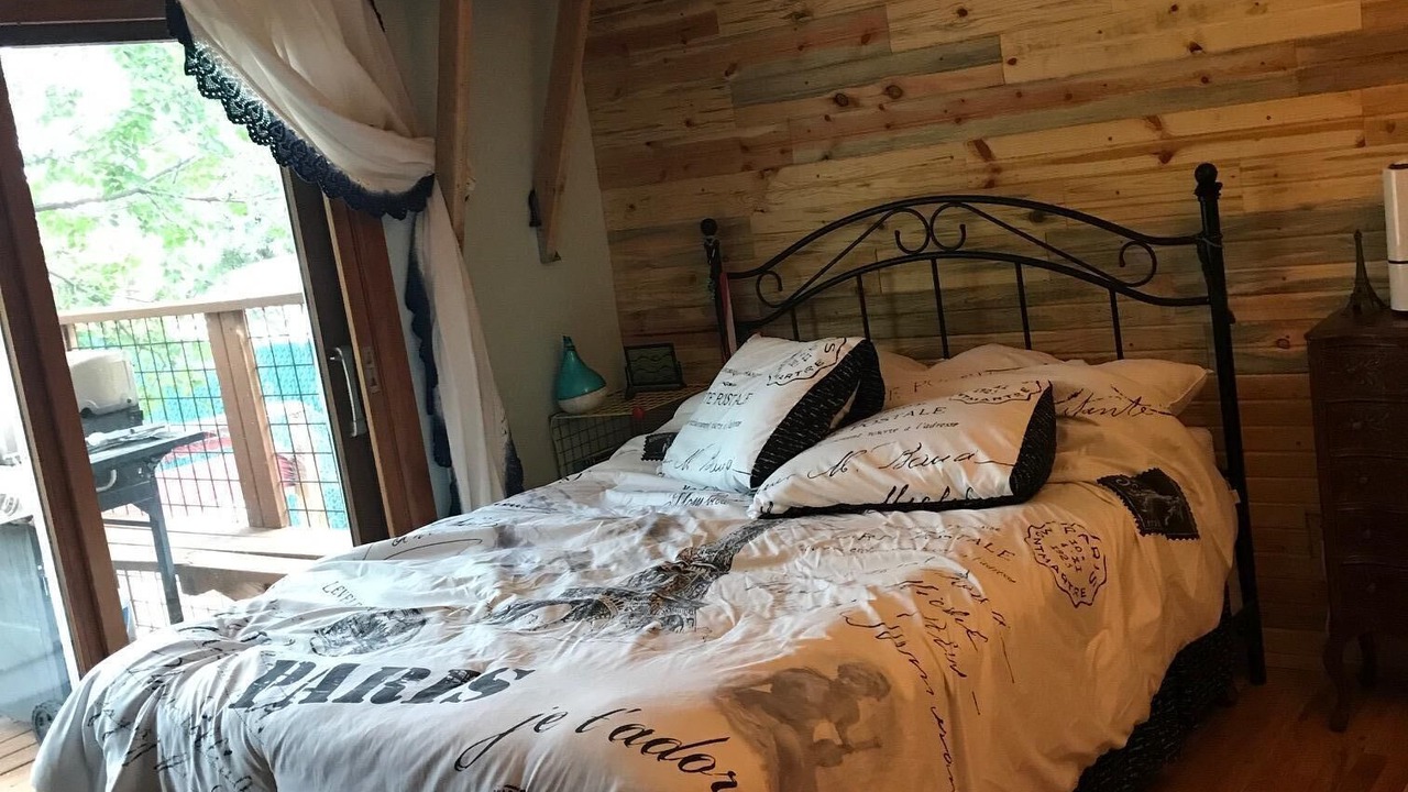 Photo of Bedroom in Louisville