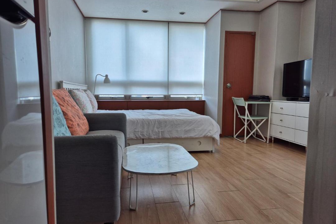 Photo of Bedroom in Nonhyeon-dong