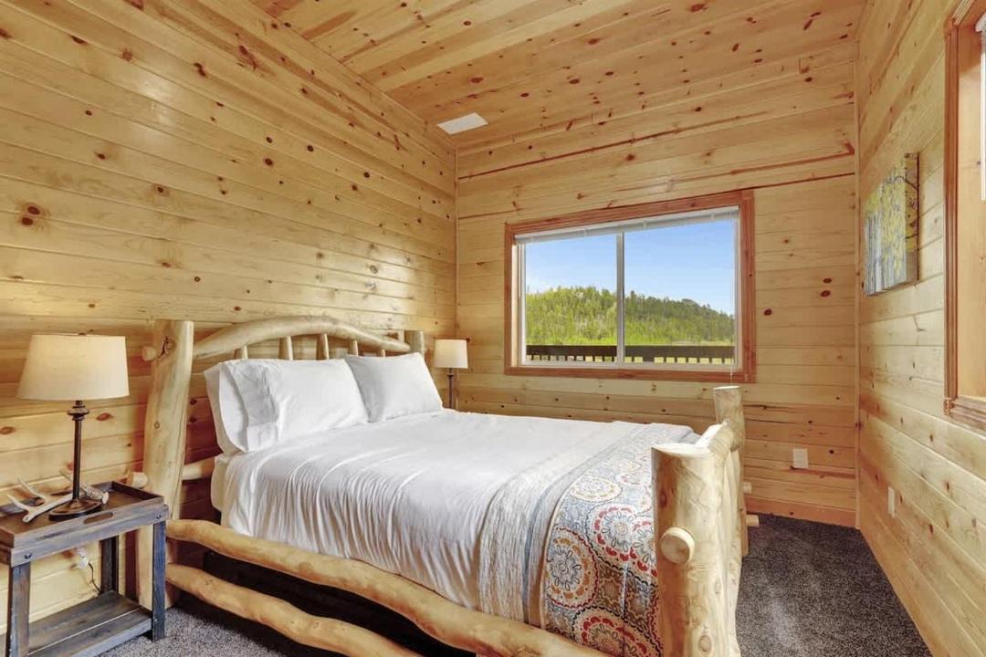 Photo of Bedroom in Indian Mountain