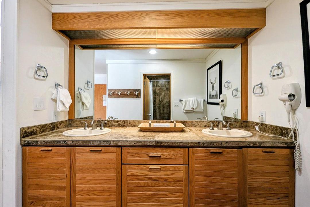 Photo of Bathroom in Mountain House