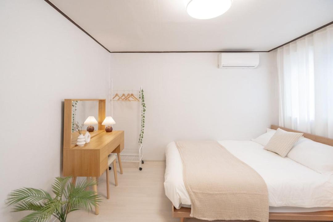 Photo of Bedroom in Daejo-dong