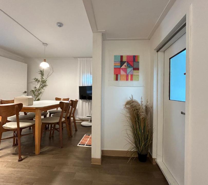 Photo of Livingroom in Gwanghui-dong