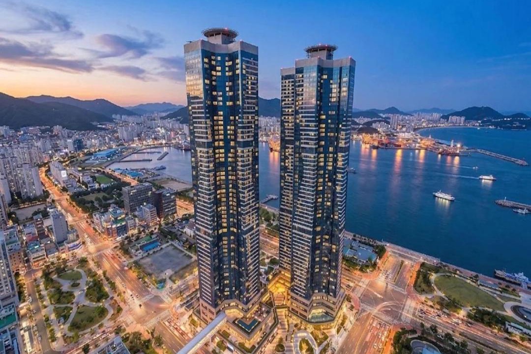 Photo of Buildings in Ch'oryang-dong