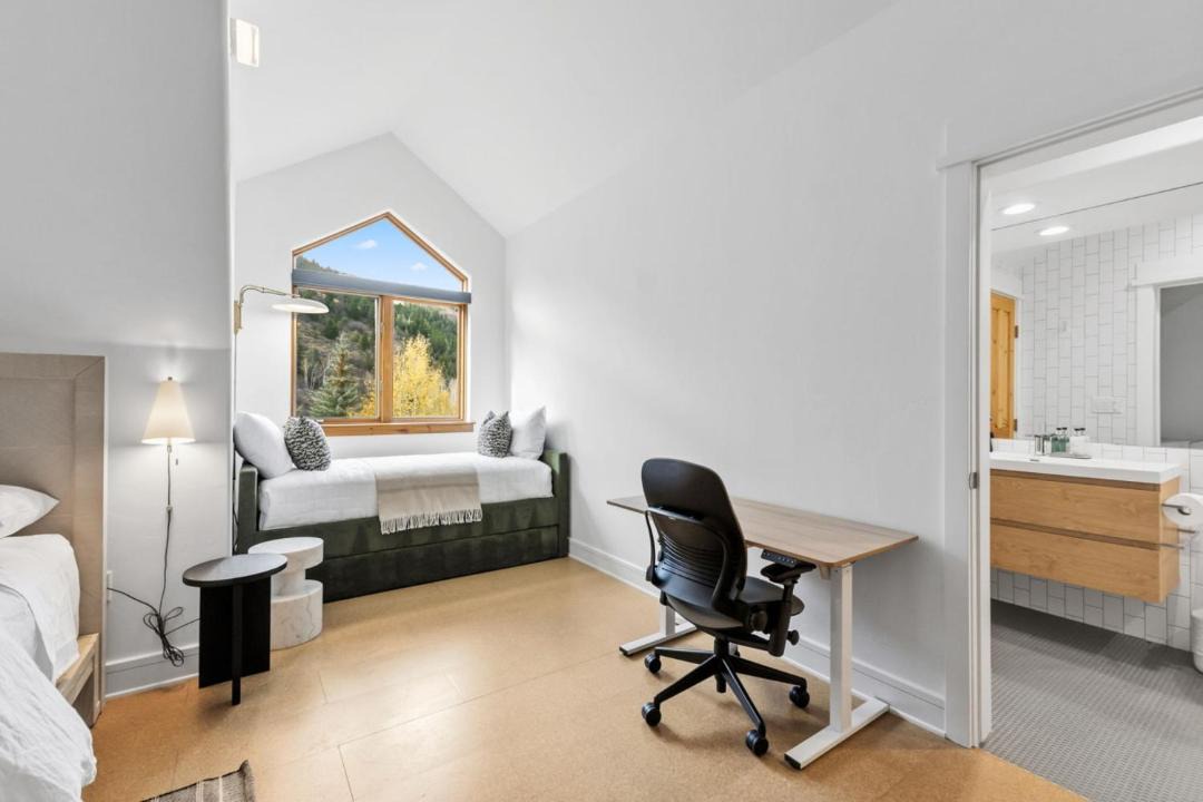 Photo of Bedroom in Edwards