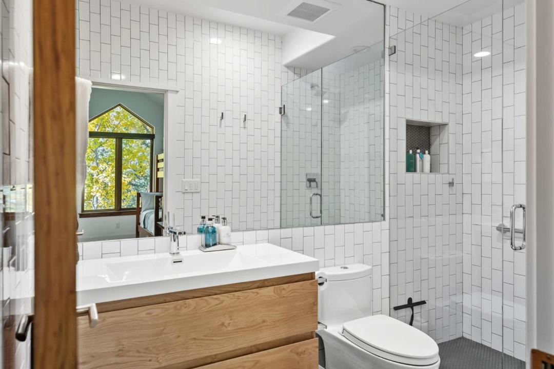 Photo of Bathroom in Edwards