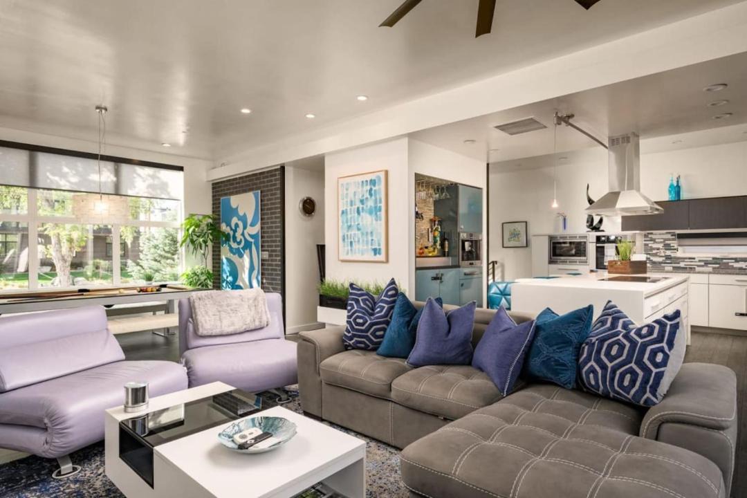 Photo of Livingroom in Highland
