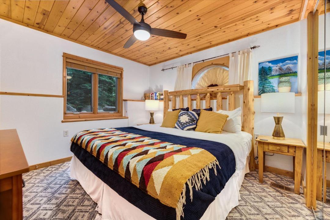 Photo of Bedroom in Fall River Estates
