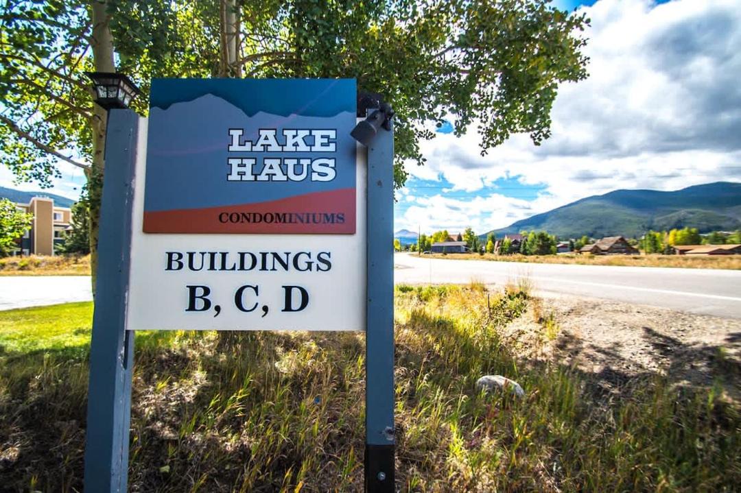 Photo of Buildings in Summit Cove