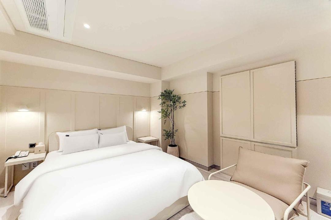 Photo of Bedroom in Sinchon-dong