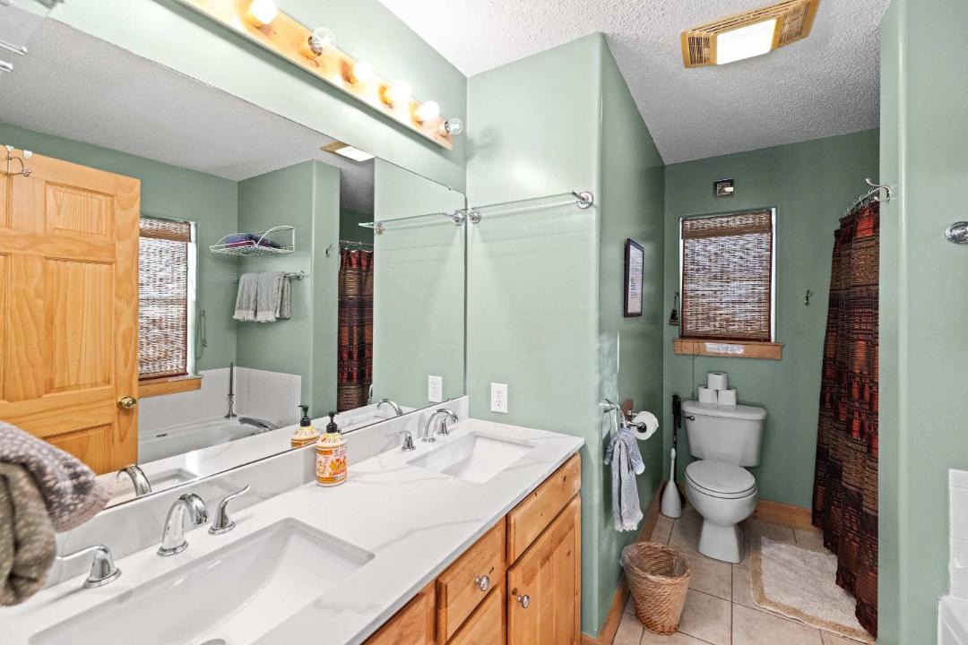 Photo of Bathroom in Leadville North