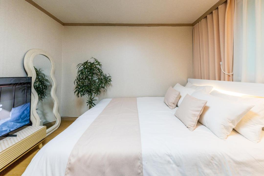 Photo of Bedroom in Mapo