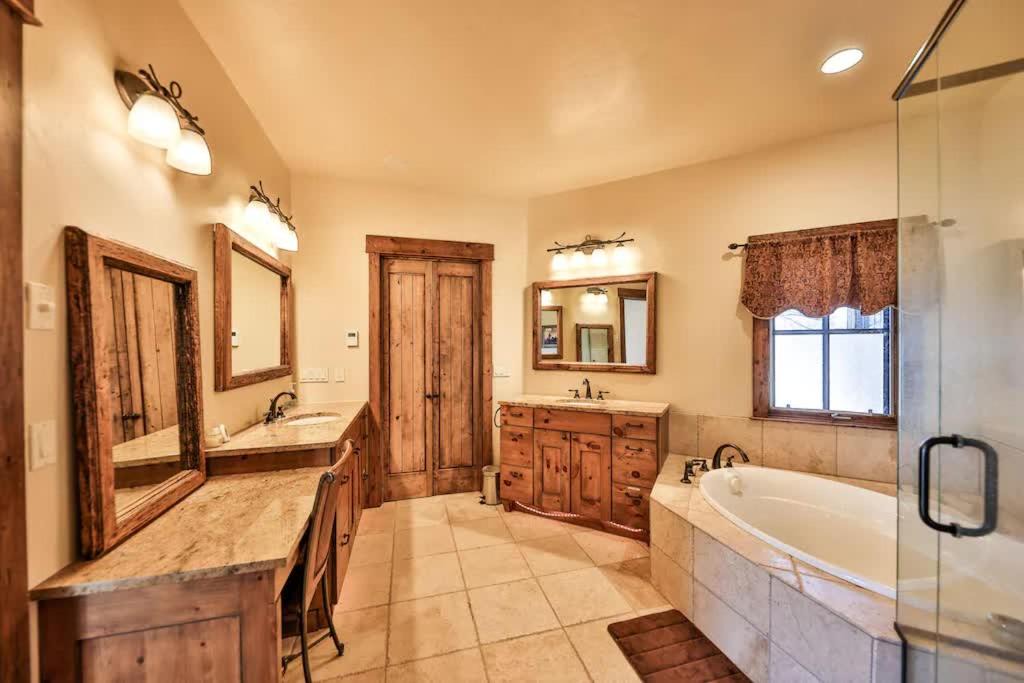Photo of Bathroom in Grand Elk Ranch
