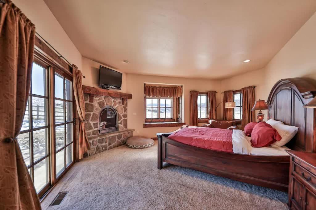 Photo of Bedroom in Grand Elk Ranch
