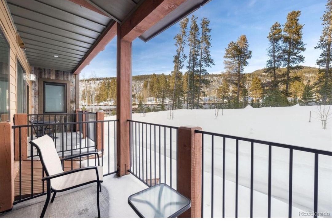 Photo of Patio Balcony in Lakeside Village