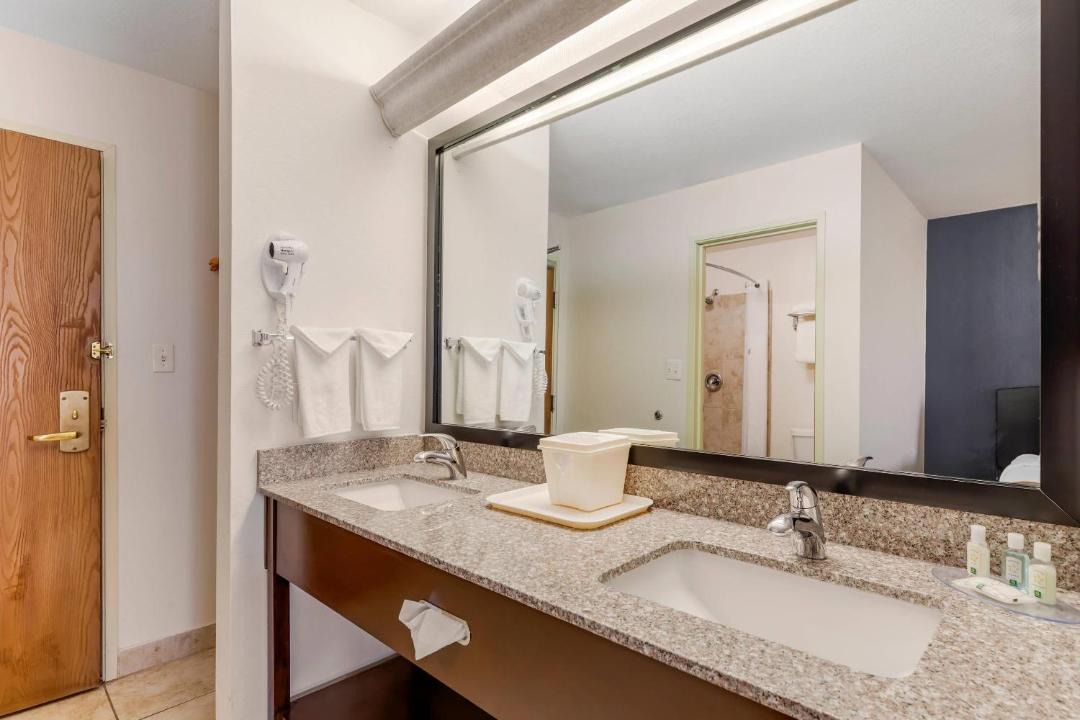 Photo of Bathroom in Aurora